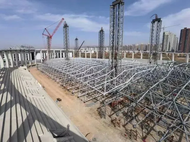 【钢结构·工程】甘肃临洮滑冰馆105米跨度椭圆形屋盖网架封顶(图12)