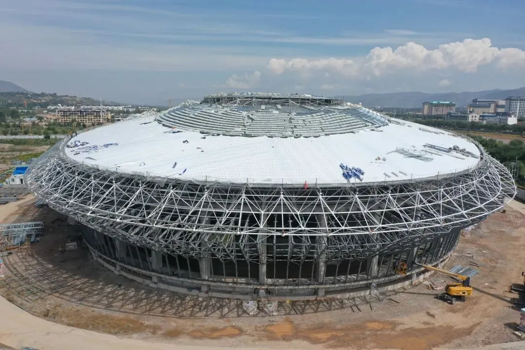 【钢结构·工程】甘肃临洮滑冰馆105米跨度椭圆形屋盖网架封顶(图15)