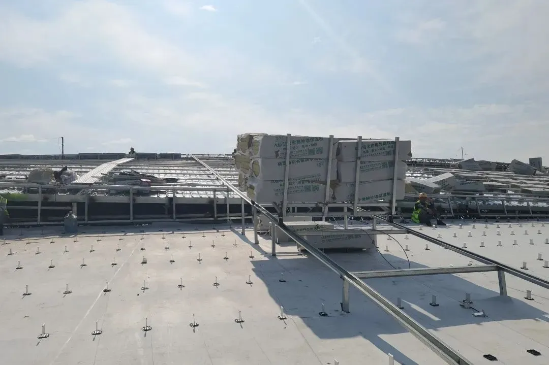 【钢结构·工程】甘肃临洮滑冰馆105米跨度椭圆形屋盖网架封顶(图16)